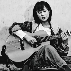 美女们没有衣服和裤子网站
